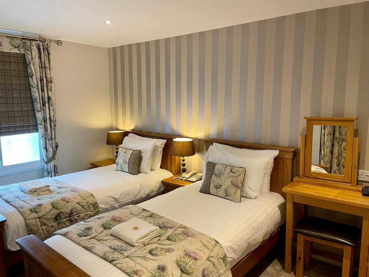 Glen Clova Hotel & Luxury Lodges Millton of Clova Exterior foto