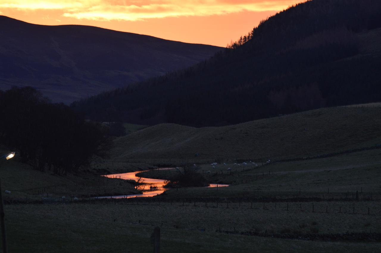 Glen Clova Hotel & Luxury Lodges Millton of Clova Exterior foto