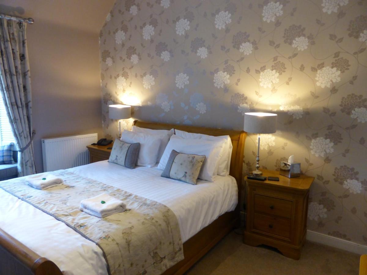 Glen Clova Hotel & Luxury Lodges Millton of Clova Exterior foto